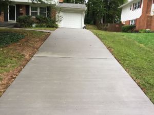 Concrete Driveway, Entryway Sidewalk in Loudoun County - Wright's Concrete