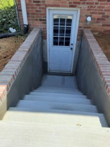 Concrete Steps and Wall with Back Door Entryway, Vienna Virginia - Wright's Concrete